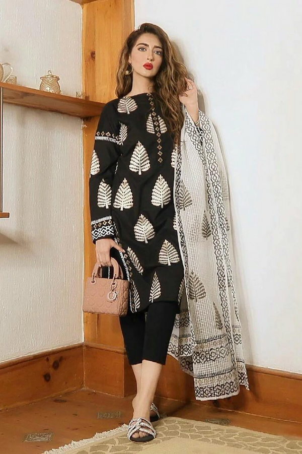 MR- UNSTITCHED 3PC LAWN EMBROIDERED